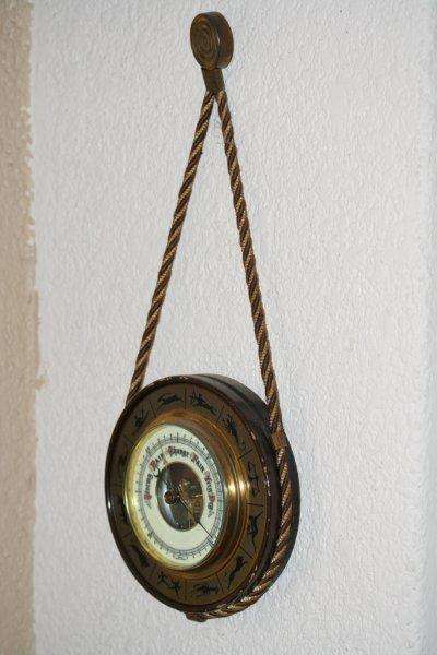 AN AWESOME BAROMETER!!! PLEASE VIEW THE PICS - THIS IS VERY COOL!!!