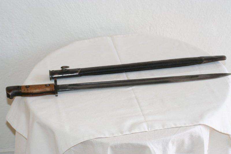 AWESOME .303 1907 BAYONET AND SCABBARD!!! THE BEST WE HAVE HAD YET ON THE R1 SALE...