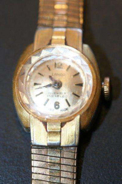 VINTAGE LANCO LADIES 17 JEWEL GOLD PLATED WRIST WATCH - VERY COLLECTABLE AND VALUABLE!!!