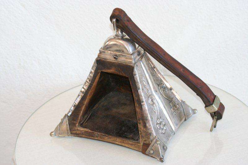 RARE ANTIQUE PERUVIAN CEREMONIAL ALPACA SILVER OVER WOOD SHOE STIRRUPS CIRCA 1830-1860 - VERY RARE