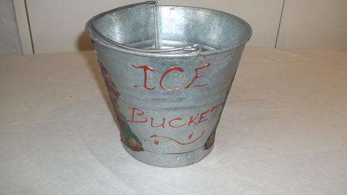 AWESOME 'FOLK ART' GALVANISED ICE BUCKET: GREAT FOR ON THE PATIO OR AROUND THE FIRE...