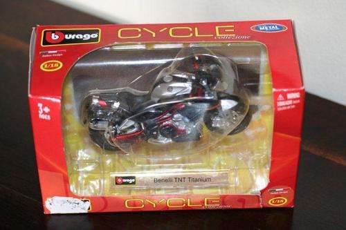 A STUNNING BENELLI TNT TITANIUM MOTORCYCLE IN MINT CONDITION - SCALE 1/18!!!
