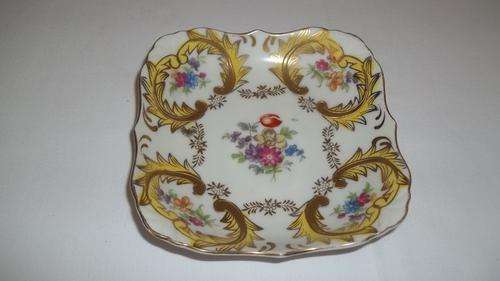 STUNNING ROYAL VERMONT WALL HANGING PLATE - IT IS TRULY A BEAUTIFUL PLATE