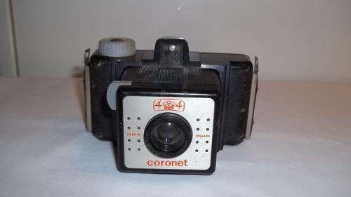 STUNNING VINTAGE CORONET 44 CAMERA - MADE IN ENGLAND IN THE 1950's