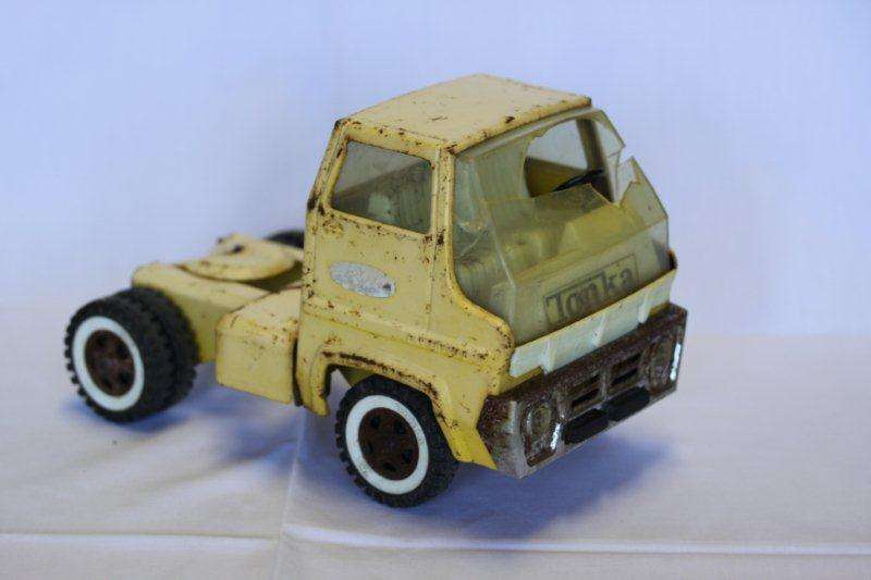 A SCARCE LARGE TONKA TRUCK HORSE STILL WITH THE ORIGINAL WHEELS - AWESOME AND COLLECTABLE!!!