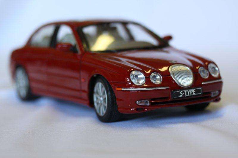 WOW!!! AWESOME JAGUAR S-TYPE!!! SCALE1/18 - STUNNING CAR...WOW!!!