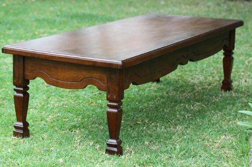 BEAUTIFUL VINTAGE CENTRE COFFEE TABLE!!! STUNNING HEAVY FURNITURE IN VERY GOOD CONDITION!!!