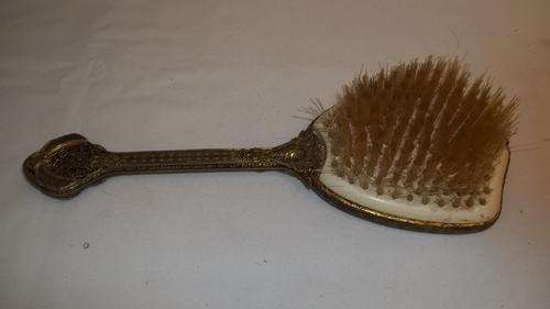ABSOLUTELY STUNNING VINTAGE DELINA DRESSING TABLE HAIR BRUSH WITH REMOVABLE BRISTLES - WOW!!!!!
