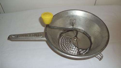 AWESOME VINTAGE 1930's MOULIN-LEGUMES OF FRANCE FOOD MILL NO. 2 - QUITE AMAZING