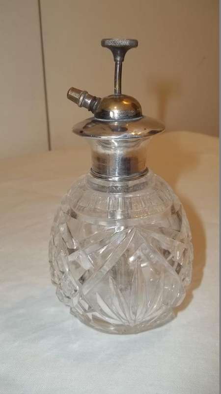 STUNNING RARE ANTIQUE HAND CUT GLASS PERFUME BOTTLE WITH VAPOURIZER STILL IN WORKING CONDITION