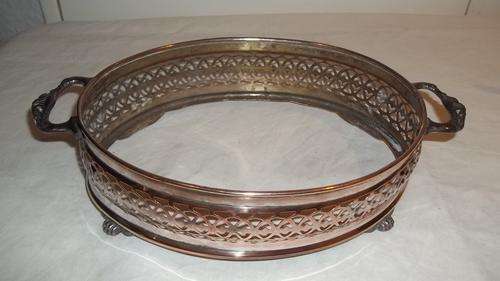STUNNING ANTIQUE SILVER PLATED OVAL DECORATIVE SERVING DISH HOLDER - VERY VERY NICE!!!
