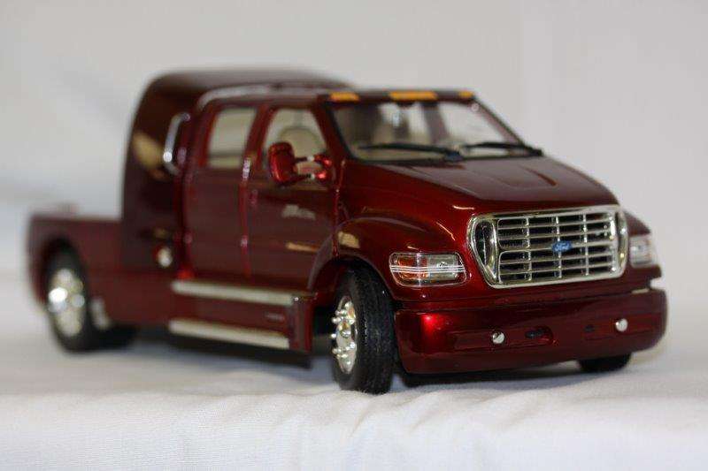 WOW!!! AWESOME FORD F650 TRUCK!!! SCALE 1/24 - BEAUTIFUL CAR...WOW!!!
