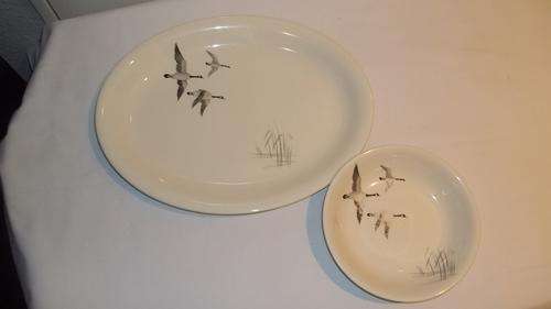 BEAUTIFUL JOHNSON BROTHERS OF ENGLAND CERAMIC FOOD PLATTER AND VEGGIE BOWL WITH FLYING GEESE PATTERN