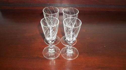 STUNNING SET OF FOUR HAND CUT GLASS LIQUEUR GLASSES - THESE ARE VERY CLASSY GLASSES