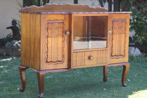 WOW!!! AN AWESOME ANTIQUE SIDE SERVER!!! THIS IS UNIQUE & VERY BEAUTIFUL!!!
