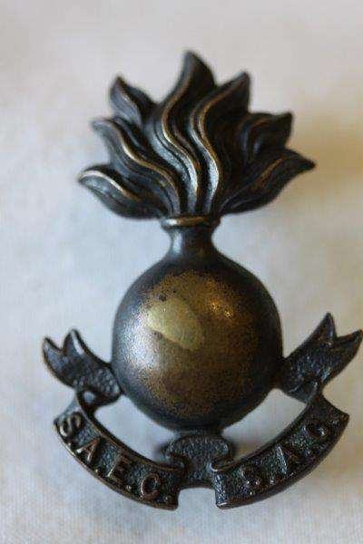 AWESOME SOUTH AFRICAN ENGINEERING CORPS MILITARY BADGE - QUIRE A NICE COLLECTORS PIECE