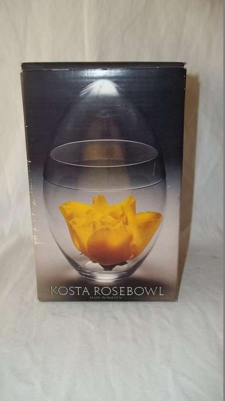 MAGNIFICENT KOSTA OF SWEDEN HANDMADE ROSE BOWL IN IT'S ORIGINAL BOX