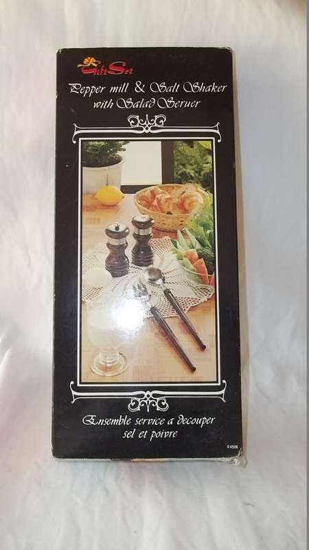 AWESOME BOXED WOODEN PEPPER MILL, SALT SHAKER AND SALAD SERVERS - VERY NICE