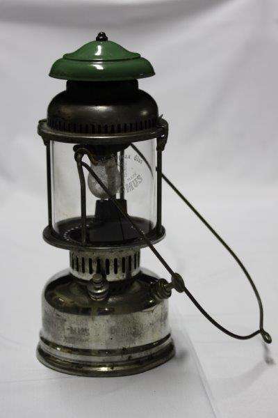 ORIGINAL VINTAGE PRIMUS No980 LANTERN WITH THE ORIGINAL GLASS IN GREAT CONDITION AND WORKING! SCARCE