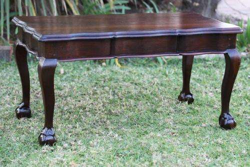 AWESOME MAHOGANY? BALL & CLAW COFFEE TABLE!!! STUNNING FURNITURE IN FANTASTIC CONDITION!
