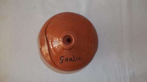 AN EXQUISITE TERRACOTTA GARLIC HOLDER POT WITH A LID - AWESOME FOR A FARM STYLE KITCHEN