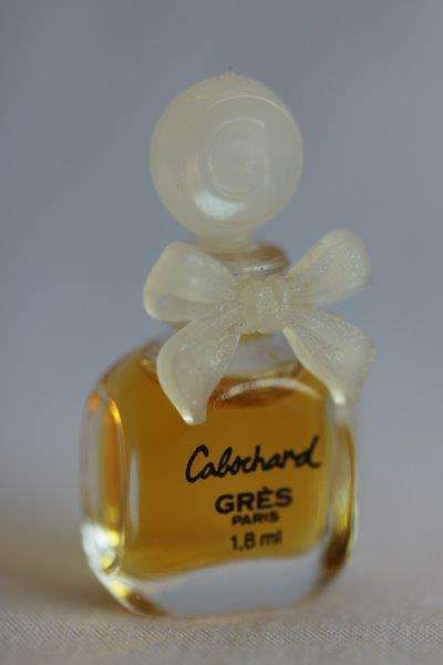 WOW!!! AWESOME GRES FRENCH PERFUME IN A STUNNING LALIQUE BOTTLE!!! PRISTINE CONDITION!!!