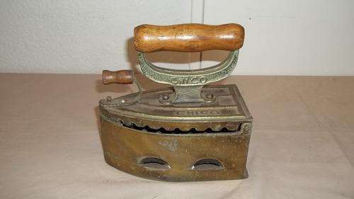 A VERY RARE AND QUITE MAGNIFICENT ANTIQUE (c1890) CHICO BULAWAYO COAL CLOTHES IRON - WOW!!!!