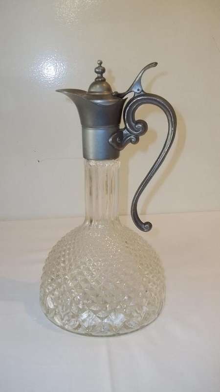 AN AWESOME CRYSTAL DECANTER WITH A PEWTER HINGED LIDDED SPOUT AND HANDLE - VERY BEAUTIFUL!!