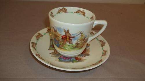 AN AWESOME AND VERY COLLECTABLE VINTAGE ROYAL DOULTON PORCELAIN "BUNNYKINS SERIES" CHILDRENS CUP SET