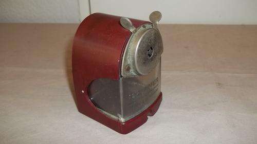 AN AWESOME VINTAGE (1960's) BURGUNDY GERMAN MADE STAEDTLER 20120 PENCIL SHARPENER