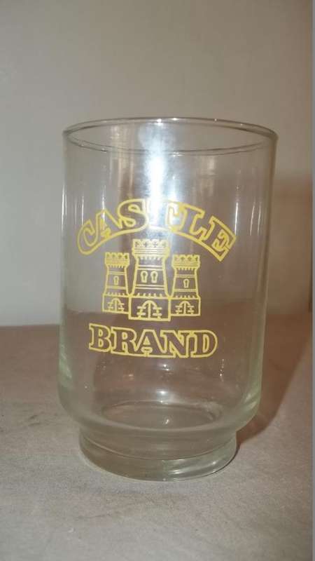 AN AWESOME "CASTLE" BRAND COLLECTORS GLASS - IDEAL DISPLAY PIECE FOR ANY BAR