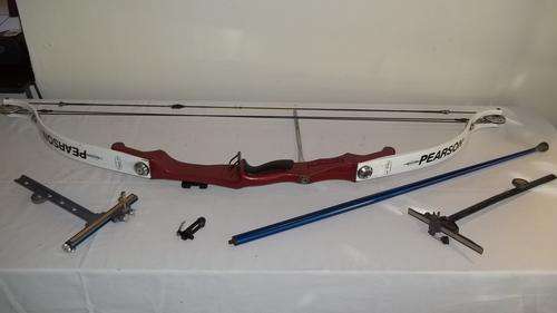 A SPECTACULAR PEARSON CLASSIC 300 PROFESSIONAL COMPOUND ARCHERY CROSSBOW IN A CASE