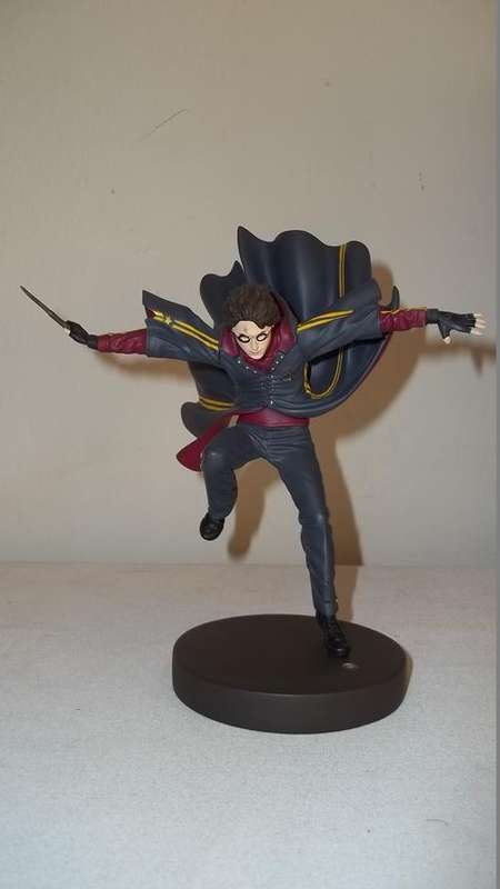 AN EXCEPTIONALLY RARE LIMITED EDITION (No. 789 OF 1500) HARRY POTTER "GENTLE GIANT" MINI STATUE