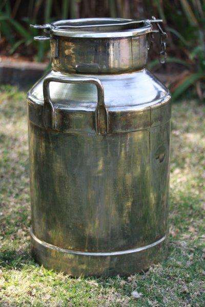 A STUNNING VINTAGE 5 GALLON MILK CAN WITH TONS OF CHARACTER!!!! GRAB THIS ONE WHILE YOU CAN!