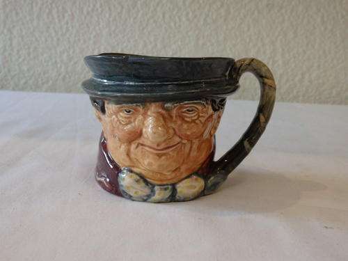 A SPECTACULAR AND QUITE RARE VINTAGE ROYAL DOULTON "TONY WELLER" HAND PAINTED TOBY JUG