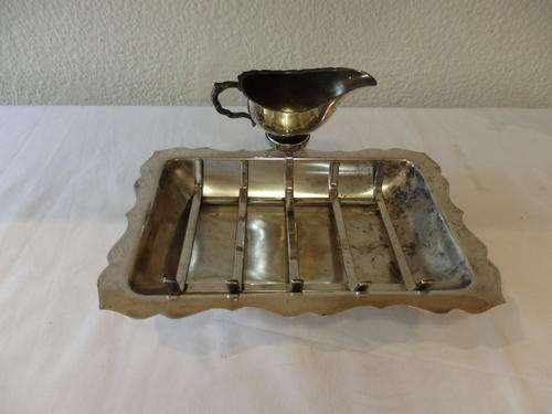 A VERY RARE VINTAGE SILVER PLATED ASPARAGUS TRAY WITH HOLLANDAISE SAUCE BOAT - AN UNUSUAL FIND