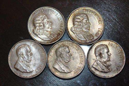 5 x SOUTH AFRICA SILVER R1 COLLECTOR COINS - 1966 / 1967! AWESOME AND IN GOOD CONDITION! BID / COIN!