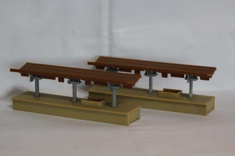 AWESOME MODEL RAILWAY STATION PLATFORMS WITH NICE DETAIL AND GREAT CONDITION!!!