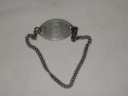 AN AWESOME VINTAGE MEDIC ALERT BRACELET - A GREAT COLLECTORS PIECE