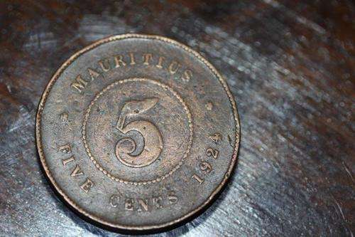 AN INCREDIBLE ANTIQUE 1924 BRITISH MAURITIUS 5 cent COIN IN FAIR CONDITION - A COLLECTABLE COIN