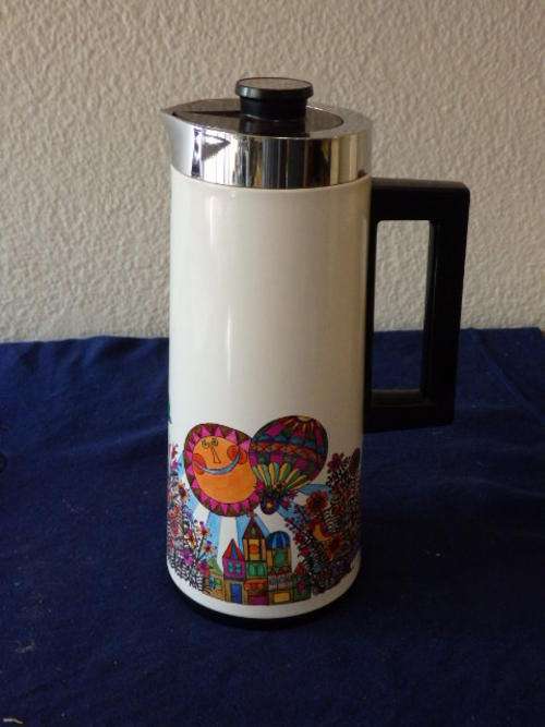 A STUNNING RETRO (c1970's) DIA VACUUM THERMO FLASK WITH AN INGENIOUS LID MECHANISM