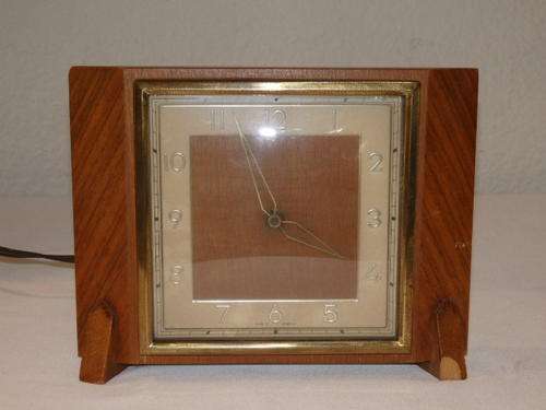 A STUNNING VINTAGE (1931 TO 1979) RETRO GENALEX OF ENGLAND ELECTROMAGNETIC MANTLE CLOCK
