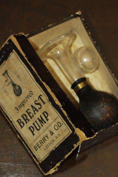 ANTIQUE & VERY COLLECTABLE GLASS & RUBBER BREAST PUMP IN THE ORIGINAL BOX!!! GREAT CONDITION!!!