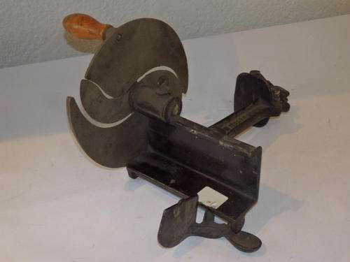 AN AMAZING AND VERY RARE VINTAGE HUSQVARNA OF SWEDEN DOMESTIC COLD MEAT SLICER
