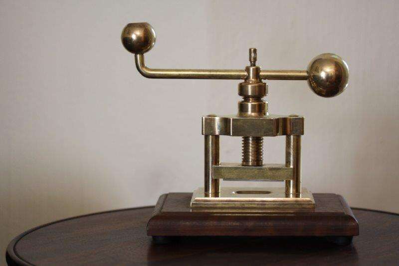 AN EXQUISITE VINTAGE SOLID BRASS NUTCRACKER IN PERFECT CONDITION!!! THIS IS AWESOME FOR THE PUB...