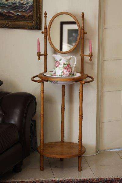 ANTIQUE SOLID OAK WASH STAND WITH ORIGINAL STAFFORDSHIRE PORCELAIN BOWL & JUG IN PRISTINE CONDITION!