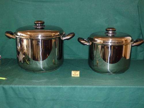TWO FANTASTIC EXTRA LARGE STAINLESS STEEL COOKING POTS (18.5 & 27 LITRE) IN THEIR ORIGINAL PACKAGING