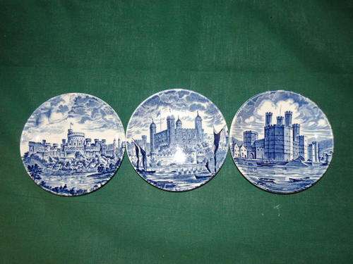 THREE AMAZING ENOCH WEDGWOOD OF ENGLAND BLUE AND WHITE "ROYAL HOMES OF BRITAIN" COLLECTIBLE PLATES