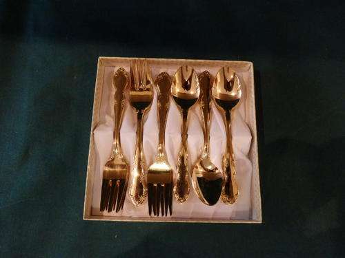AN AWESOME EETRITE SET OF 12 OF EACH 24ct GOLD PLATED TEASPOONS & CAKE FORKS