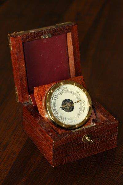 AN AWESOME VINTAGE BAROMETER IN A LOCKABLE WOOD BOX WITH THE KEY!!! THIS IS VERY COOL!!!